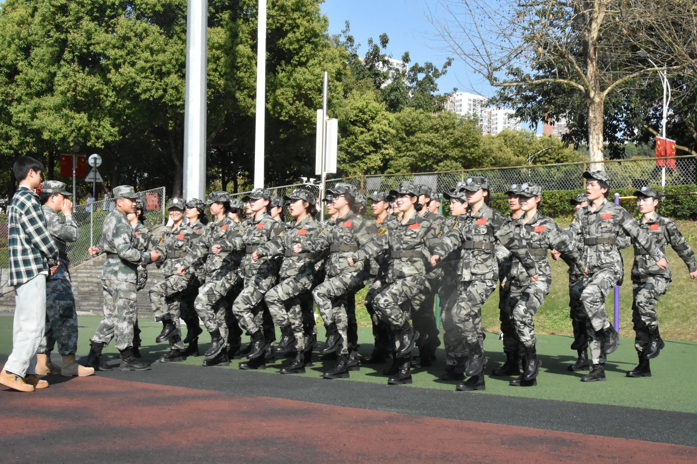 特色课堂——国旗班队列教学