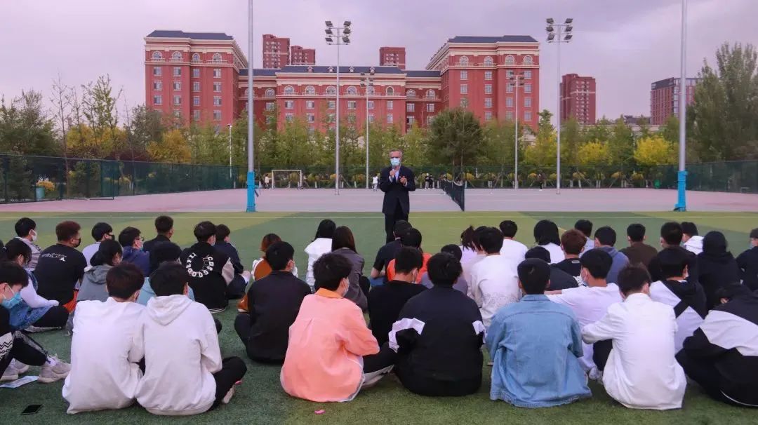 院领导参与学生社区素质拓展活动 (7).jpg