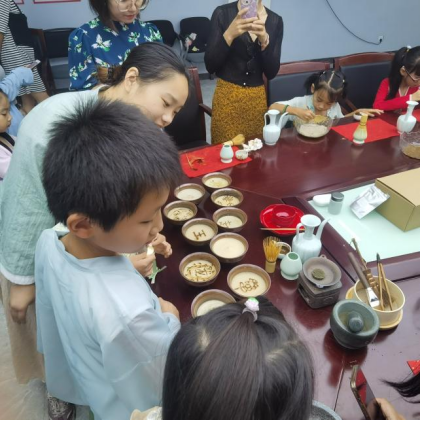 理论之花结出实践之果——工商管理学院“红色家园”暑期社会实践活动696.png