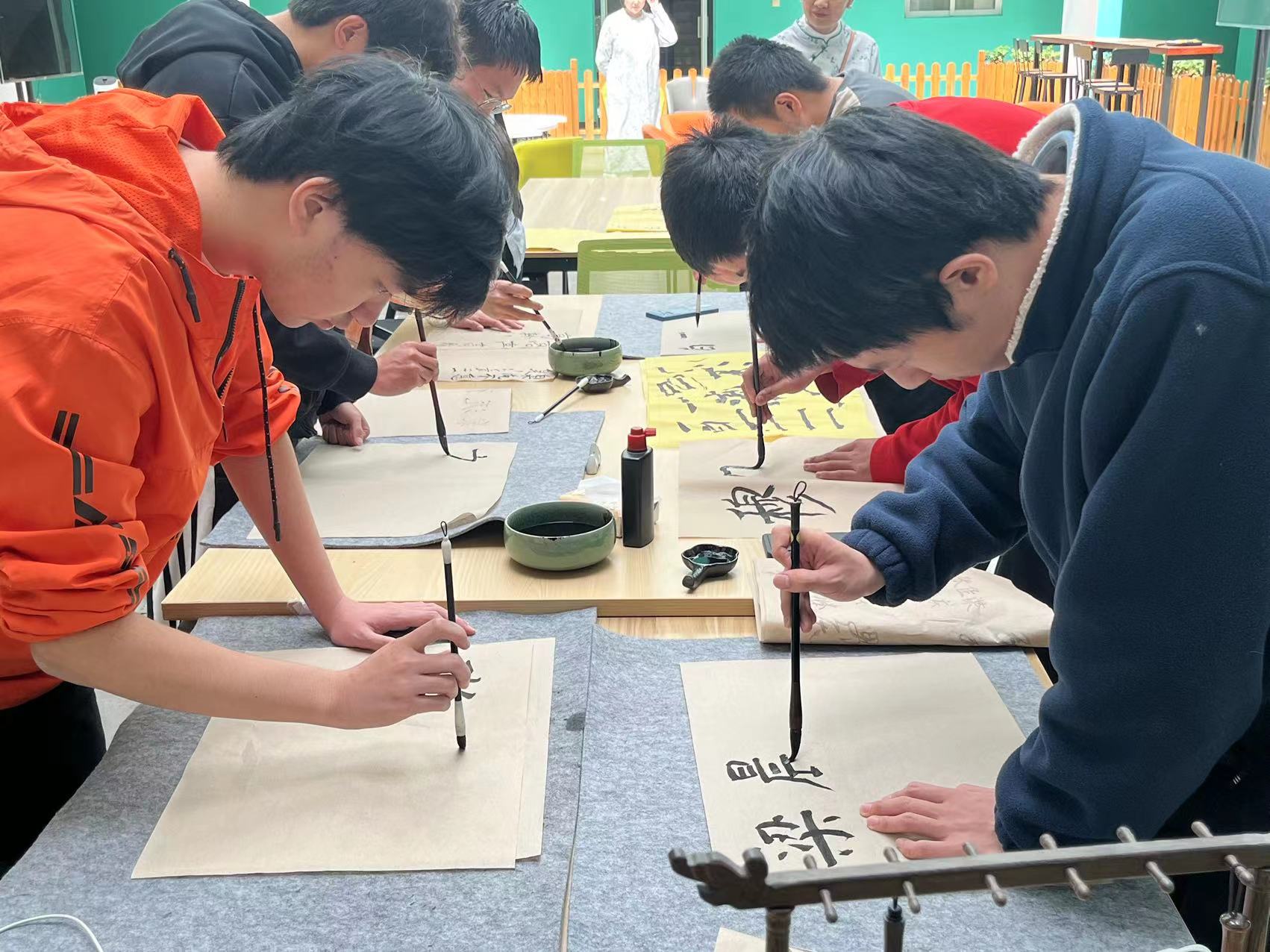 海棠4号书院开展书法鉴赏传统文化课程 - 西安电子科技大学 - 一站式云平台