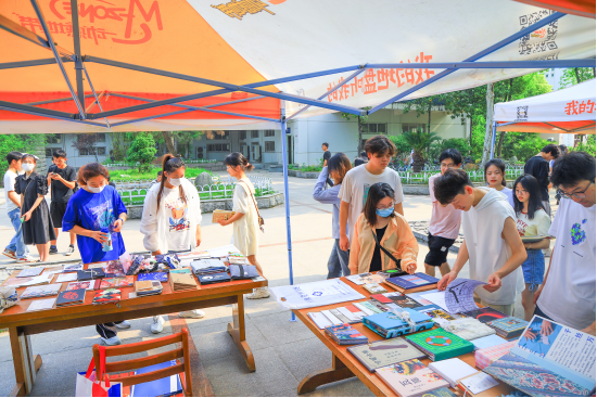 我校第十五届“学习新思想 书香伴我行”读书月开幕453.png