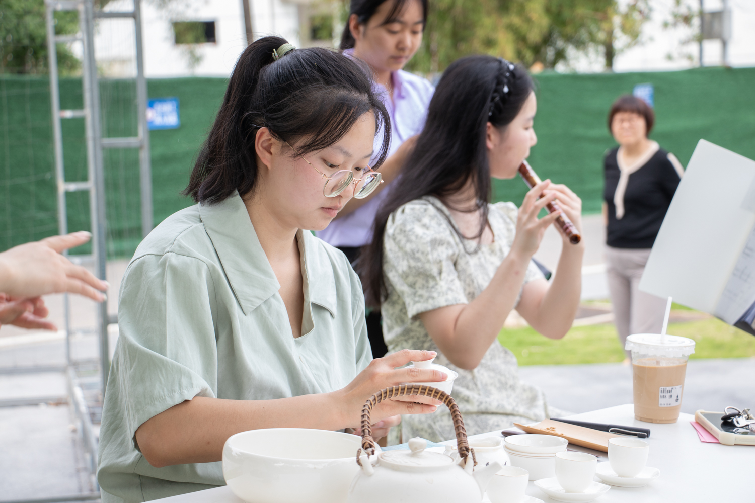 品茗煮茶（学通社记者 李明城 摄）(1)