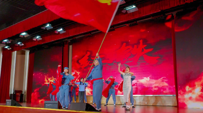 第五届中华诵写讲“诵读中国”中华经典诵读大赛获奖作品《红铁》