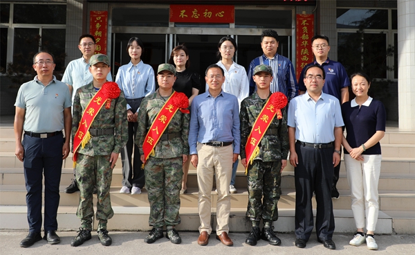 8f83b6638c0c47968193a5e6ee339dd6.jpg 合影留念_副本.jpg