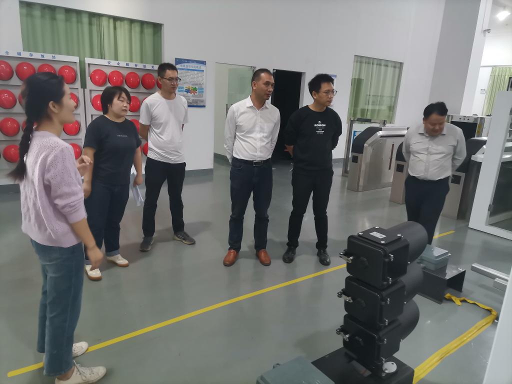我校赴柳州市第二职业技术学校开展专业建设交流 - 柳州铁道职业技术学院 - 一站式云平台