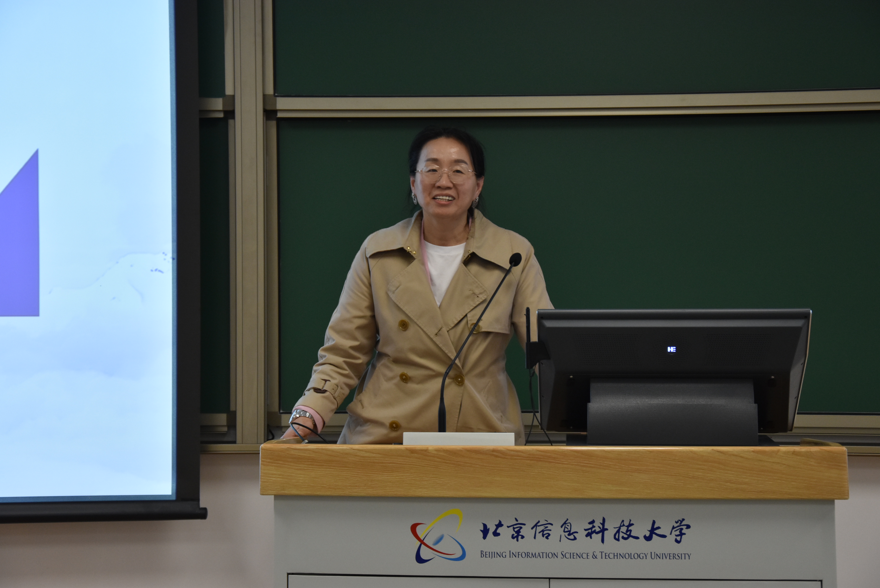 lj jiang.jpg