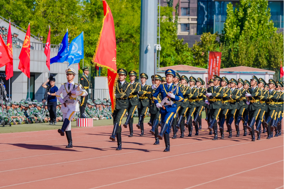 F:学工部公寓公寓文化2024 你好·书院爱国风尚•迷彩书院：当携笔从戎遇见海棠花开-国家安全1713509799528.jpg