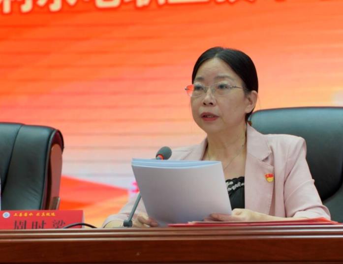 水利菁华昭五四，青年才俊赋华章 ——学校举行2024年“五四”表彰大会2.png