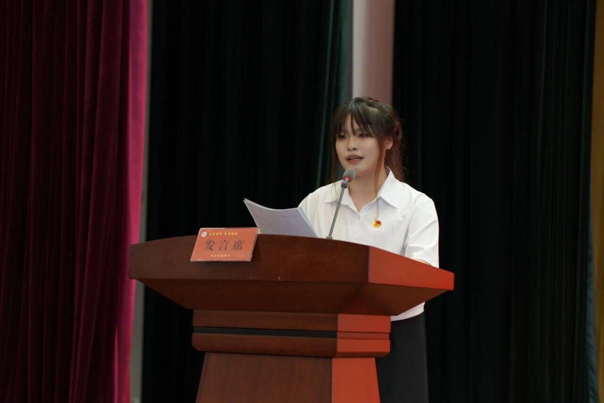 水利菁华昭五四，青年才俊赋华章 ——学校举行2024年“五四”表彰大会4.jpg