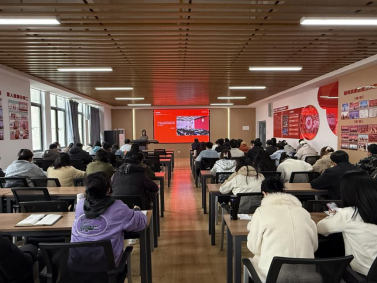 思政融艺术 育人探新路——我校第十三期辅导员研修班第四讲顺利举办