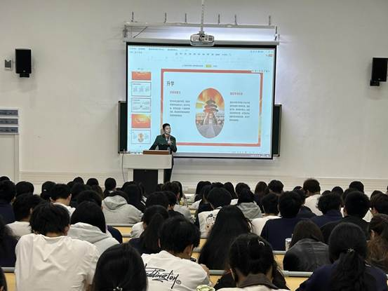 ​青春回响，逐光归来 ——软件学院优秀校友曾文杰回校分享军旅成长与数字使命