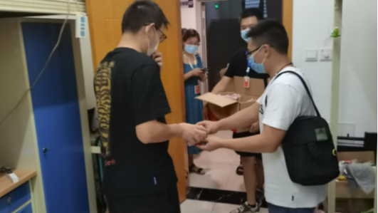 学工人化身在校生“守护人”